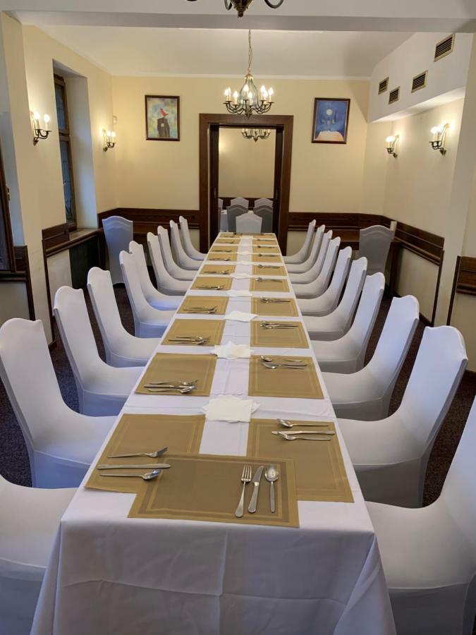 פראג Hotel Branik מראה חיצוני תמונה